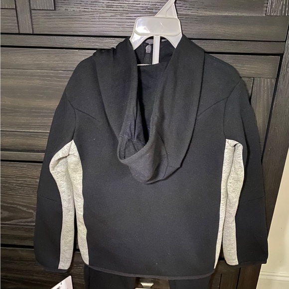 Nike Tech 2-Piece Set - Picture 4 of 5